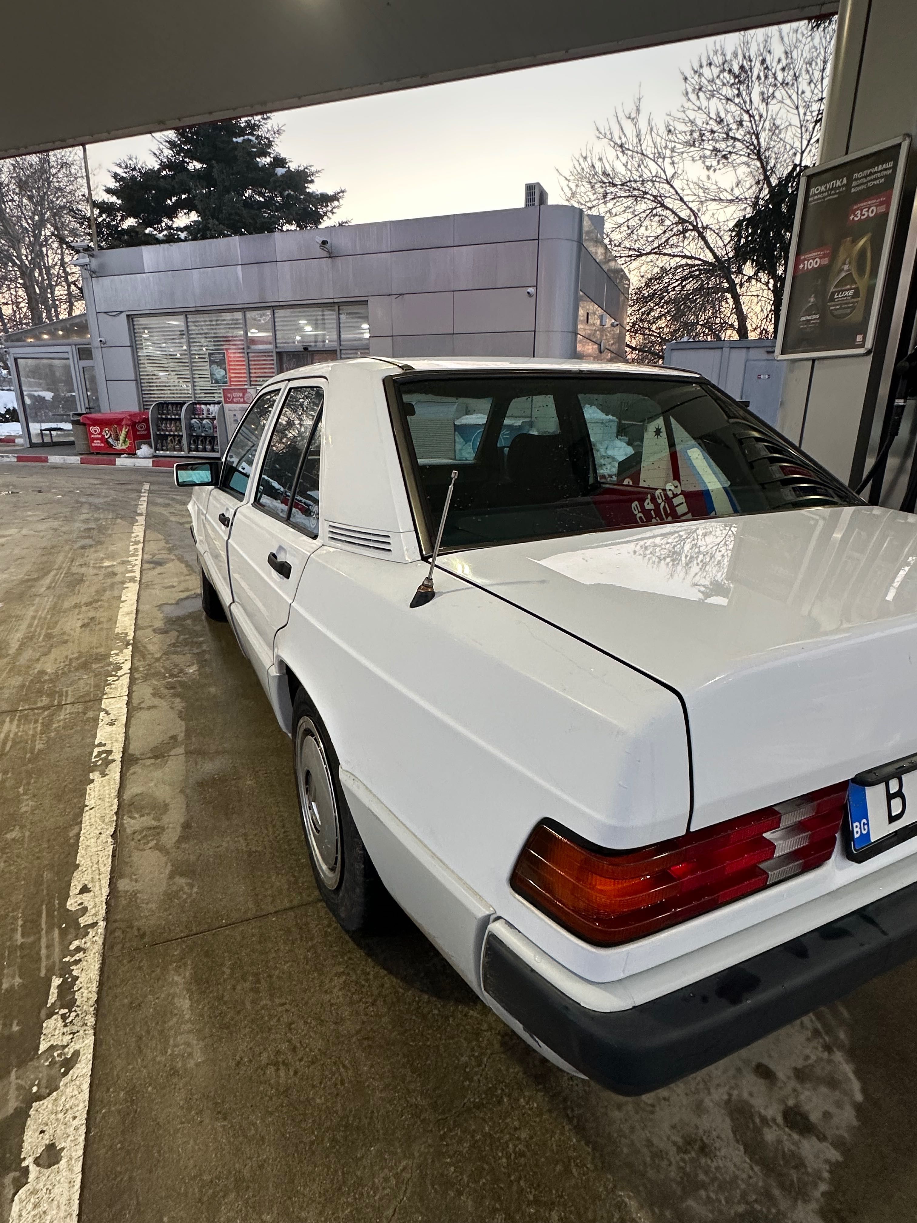 Mercedes Benz 190E