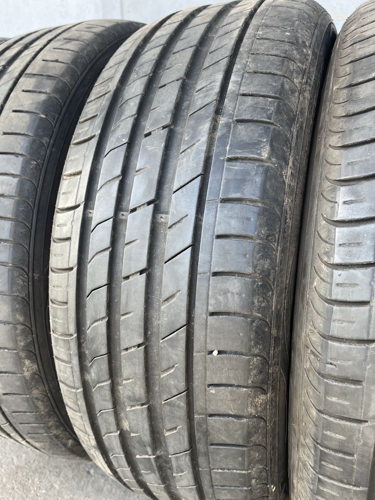 4 бр. летни гуми 235/55/19 Nexen DOT 4120 5/5,5 mm