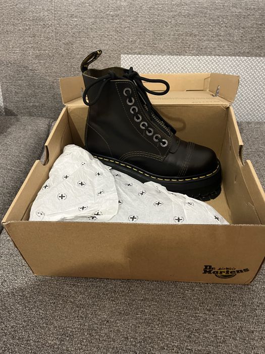 Dr. Martens  maro
