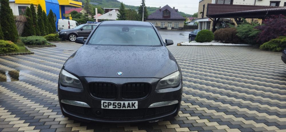 Bmw 730. M-Paket diesel 2010 4 butoane