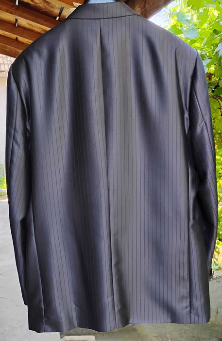 Vând costum bărbați