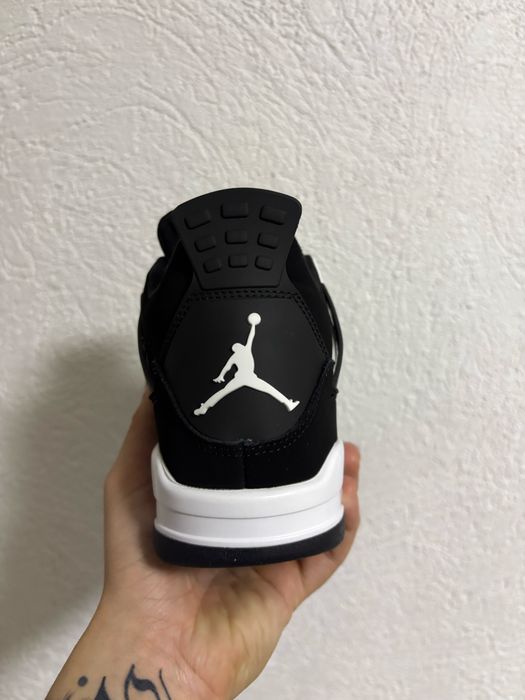 Jordan 4 White Tunder