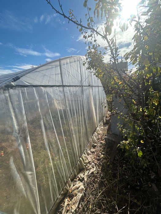 Продавам оранжерия