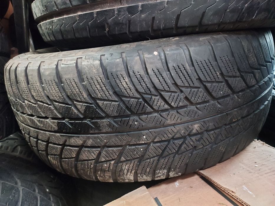 Cauciucuri iarnă bune 225 50 17, 225 60 17, 255 65 16, 275 60 15
