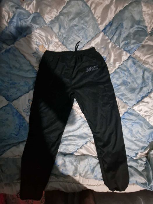 Продавам Панталон на Banditt