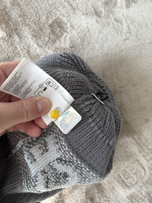 The North Face Retro caciula cu ciucure unisex gri cu alb marimeOS nou