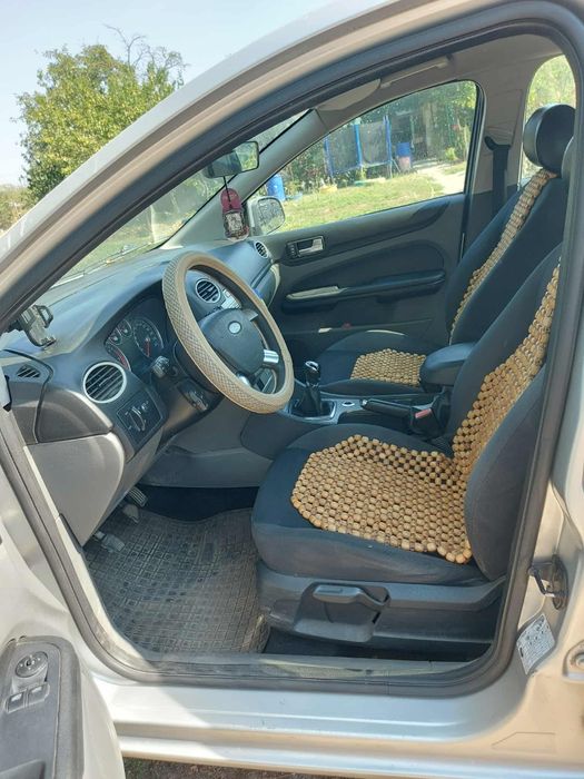 Ford Focus 1.6 benzina