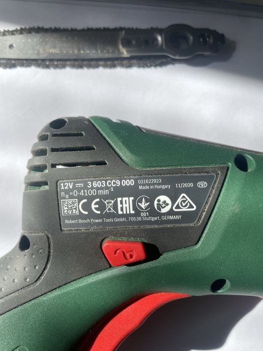 Акумулаторно трионче Бош