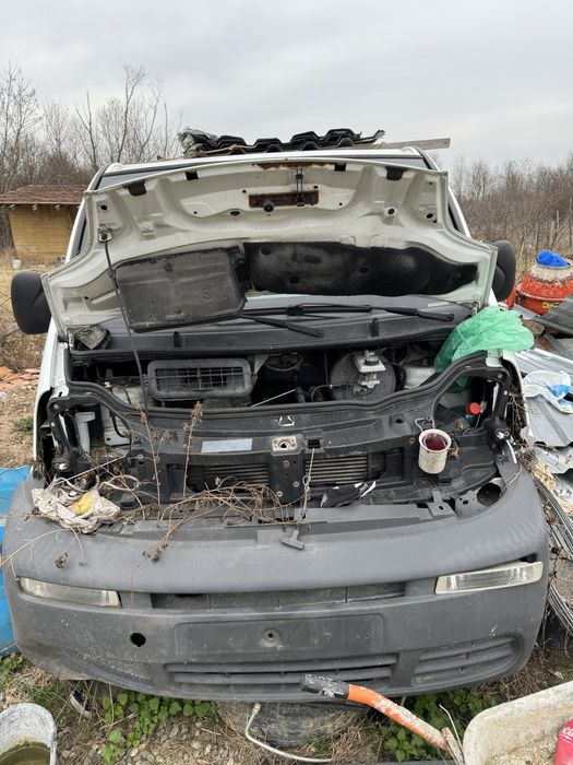 Dezmembrez opel vivaro, renaul trafic