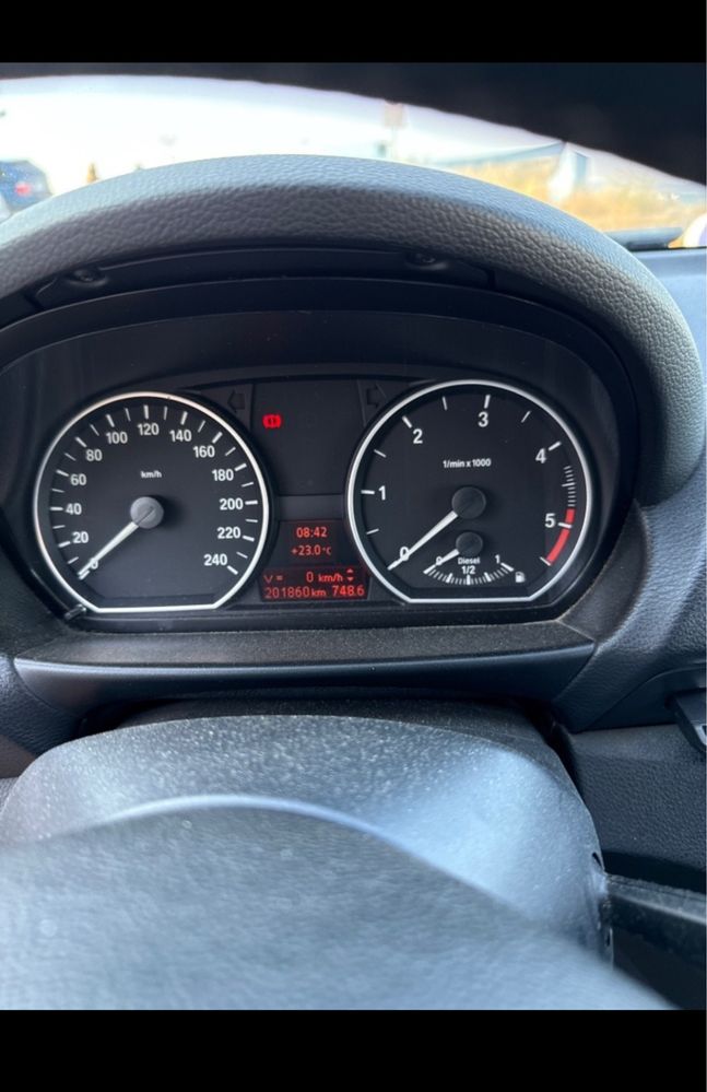 BMW 116D/2011/face/