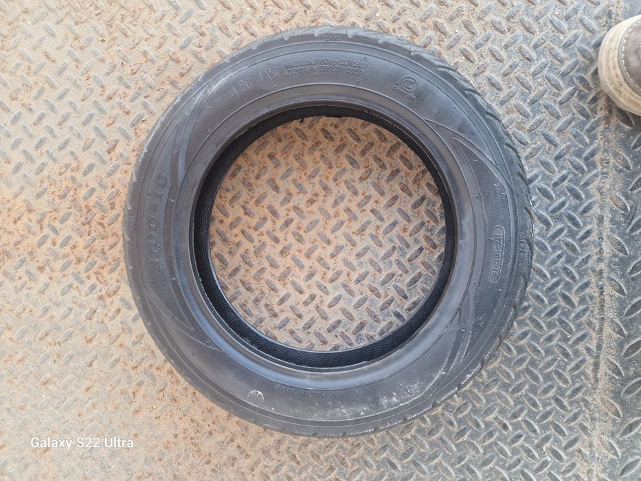 Cauciuc tricicleta scuter 300x10