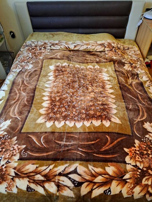 Меко адеяло / покривка за креват 240х205