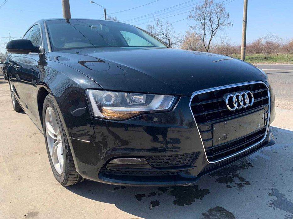 Dezmembrez audi a5 facelift 2.0 TDI Cod CNHA/bara fata audi a5/far a5/