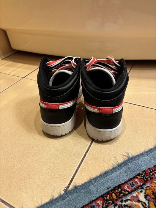 jordan 1 mid infrared