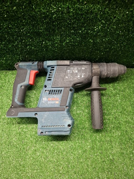 Безчетков перфоратор на Bosch GBH 18V-26 F