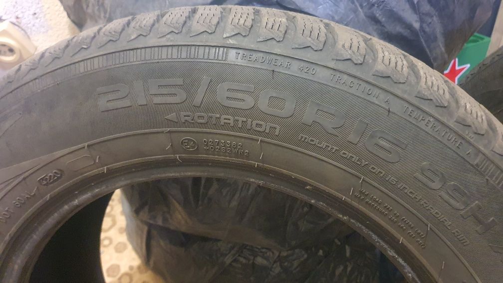 Зимни гуми 215/60/16 NOKIAN 2 бр.