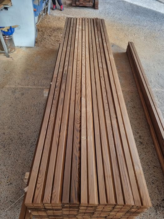 Lambriu deck termo pin fatade lemn