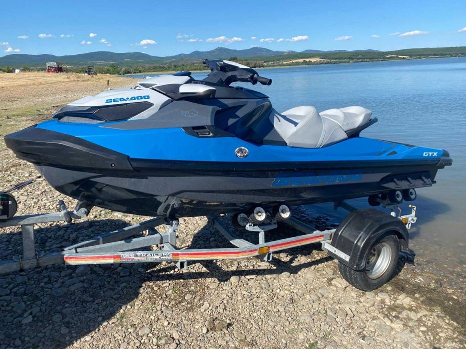 Seadoo GTX  2021, Регистриран в МА, продава се с колесара