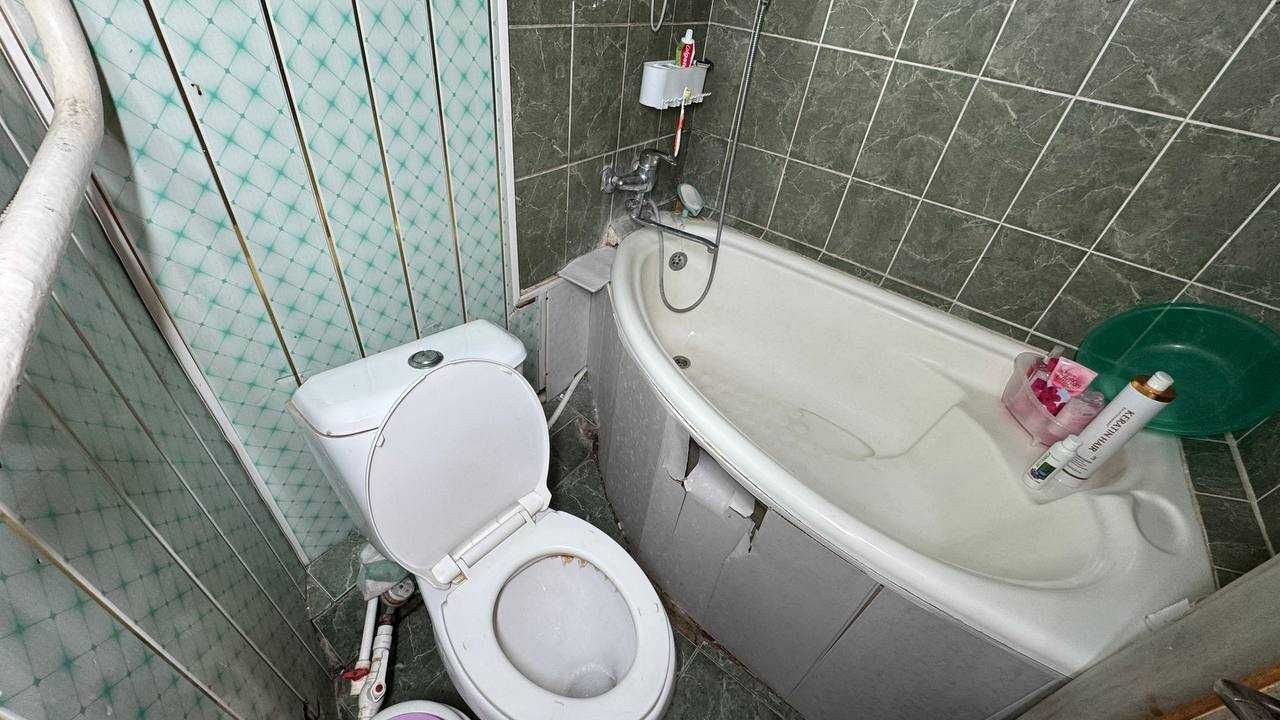 Фрунзиский Часпик супермаркет 1 қават 3 хона квартира сотилади.ID:1414