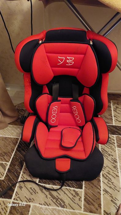 Автомобильное кресло