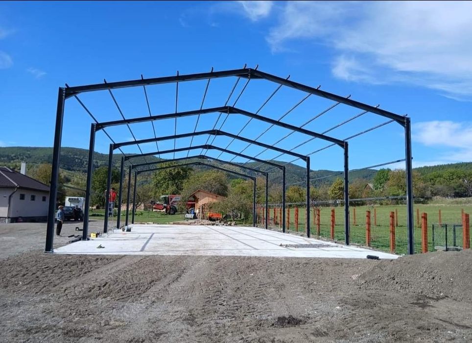Vând hală metalica
