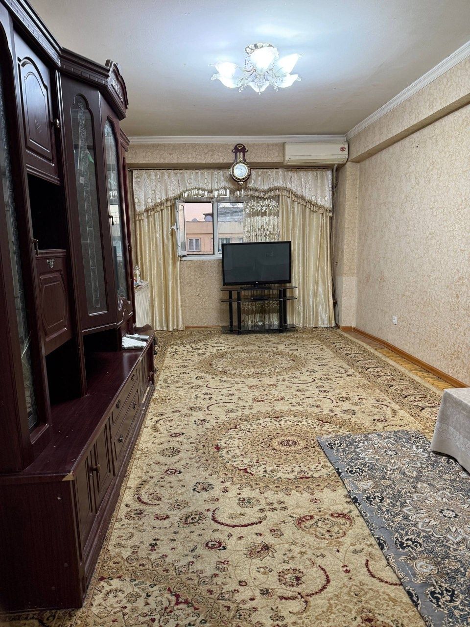 Срочно! Продаётся 3х комнатная квартира Юнусабад Ц5 Метро Минор