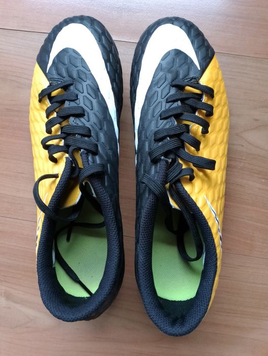 Футболни Nike  ботонки 40