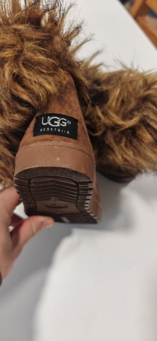 UGG Australia mărimea 32