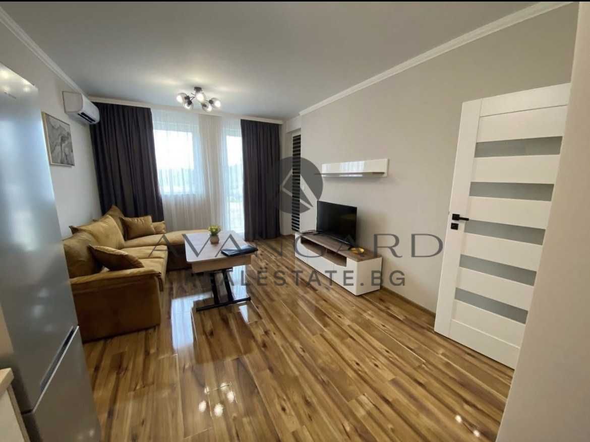 Продава се Двустаен апартамент в Пловдив, Кършияка - 65 кв.м за 2000 €/кв.м - Снимка #1