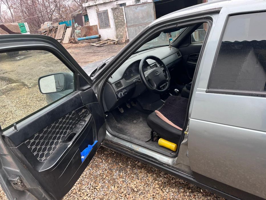 Продам Приору пятилетку