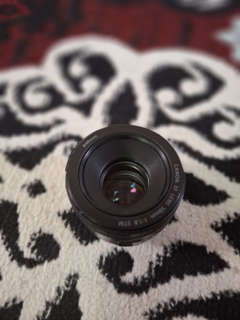 Canon 6 d sotiladi