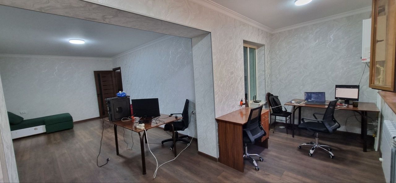 Срочно продается квартира Микрораён