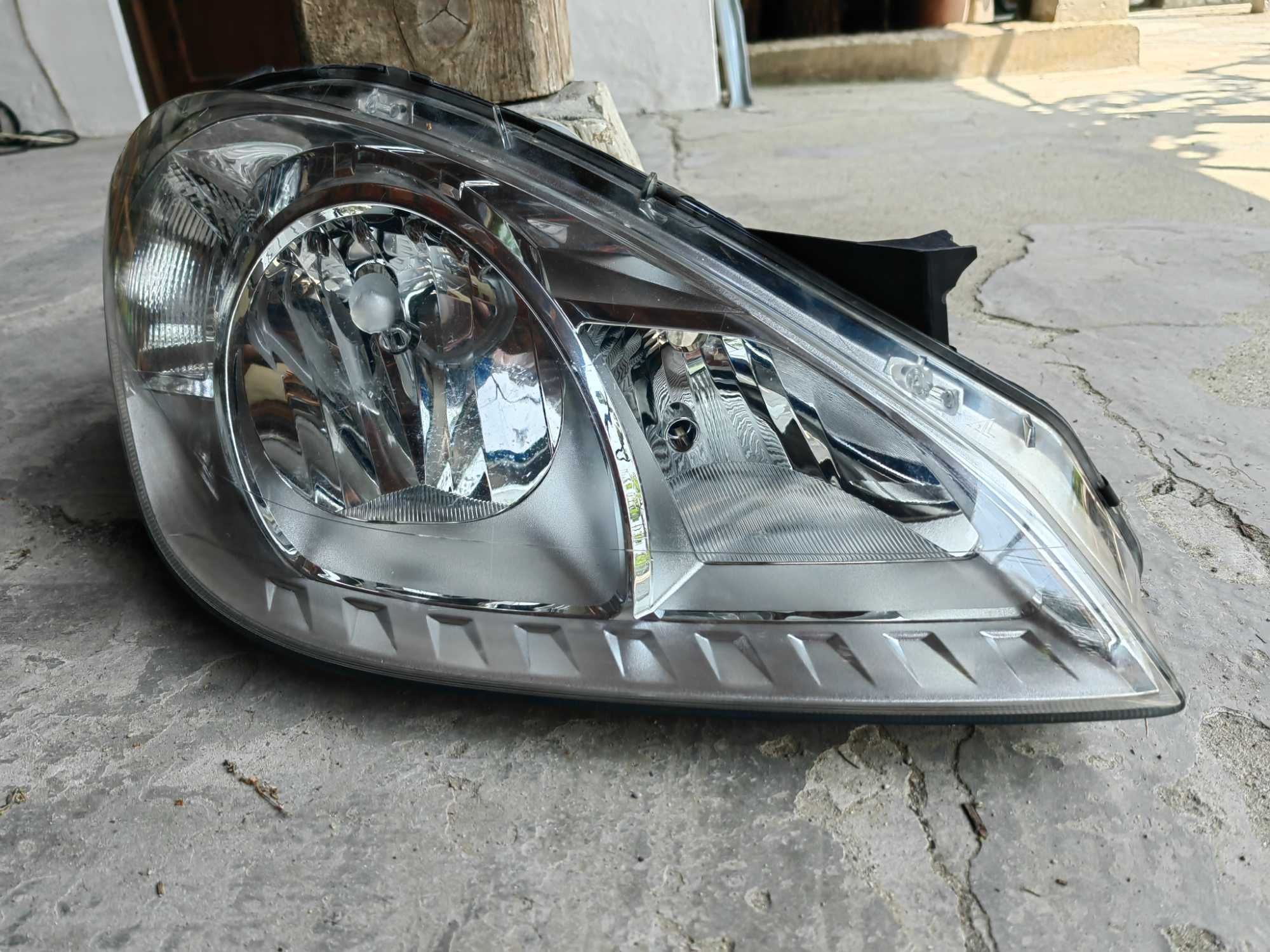 Фар Mercedes W169 A-Classa Face десен/ Фар Мерцедес W169 Оригинален