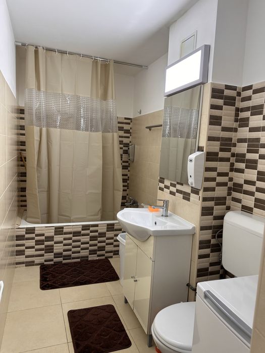 Închiriez apartament cu 2 camere în Râșnov