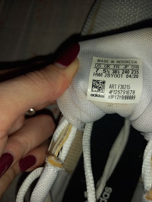 Adidasi sport comozi