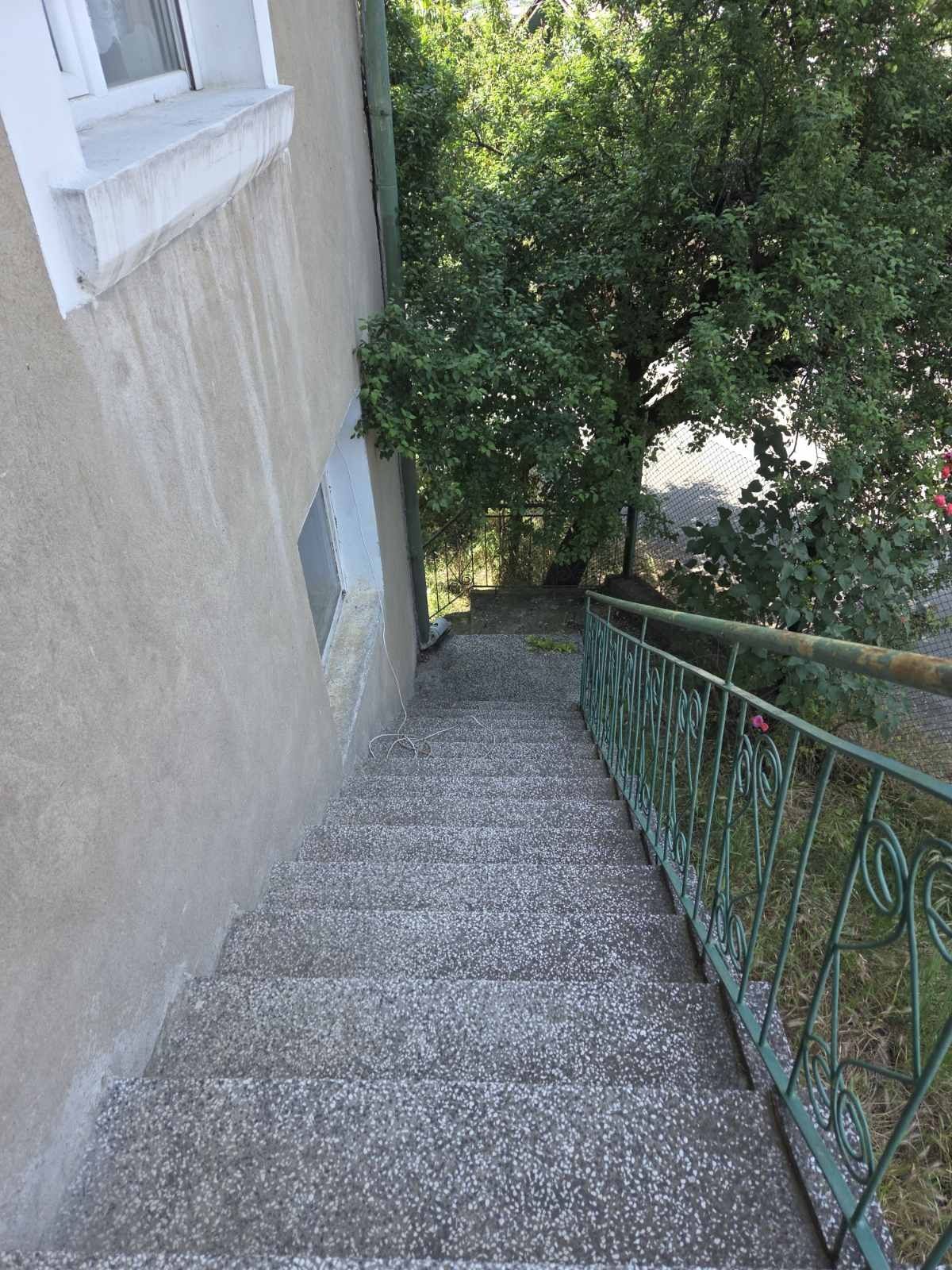 Къща гр.Кюстендил кв.Колуша