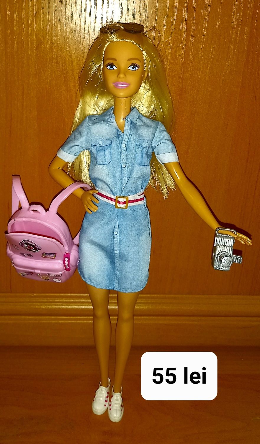 Set Barbie Turista si Medic pediatru