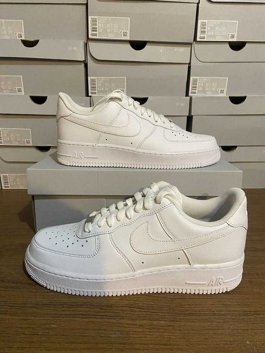 Airforce 1 Low Triple White Adidasi Nike Albi Sport