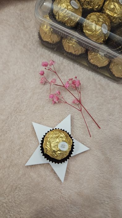 Коледна украса звезда с бонбон