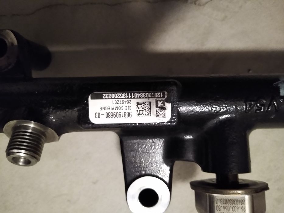 Rampa injectoare cu senzor presiune Ford Mondeo MK4