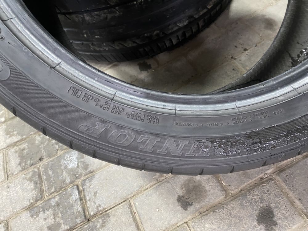 Dunlop 295/40/21 летний 4 штук