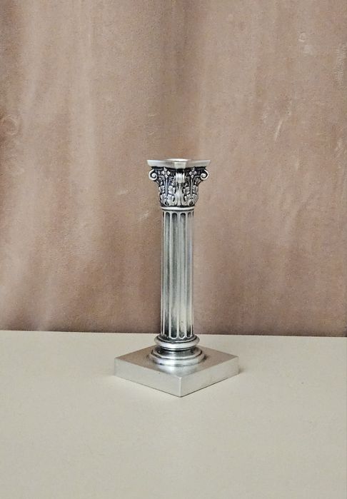 Архитектурен Сребърен свещник .