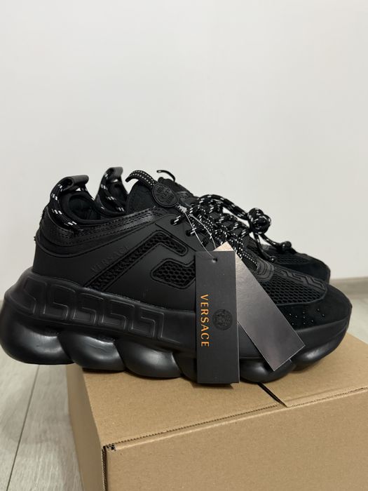 Versace chain reaction