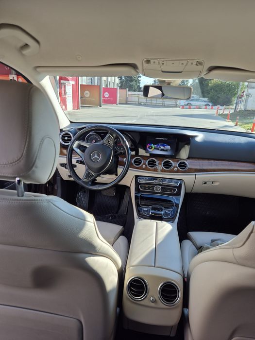 Mercedes E class 220 / LIMUZINA  , MERITA VAZUTA