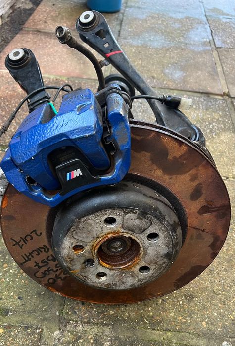 Etrier dreapta plus punte spate G30