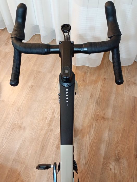 Rose Xlite 04 (7,3 kg, roti carbon 1.360 g, Ultegra, marime 50/XS)