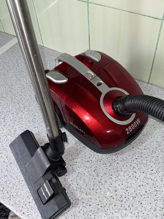 Scarlett  Пылесос в хорошем состоянии