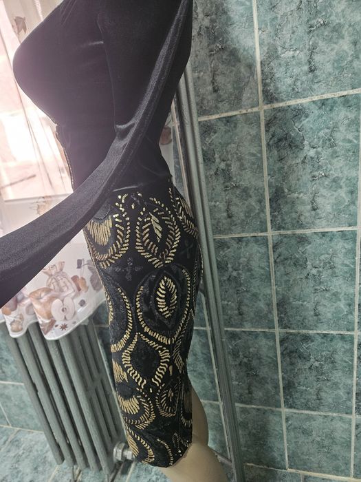 Rochie de seară din catifea si paiete