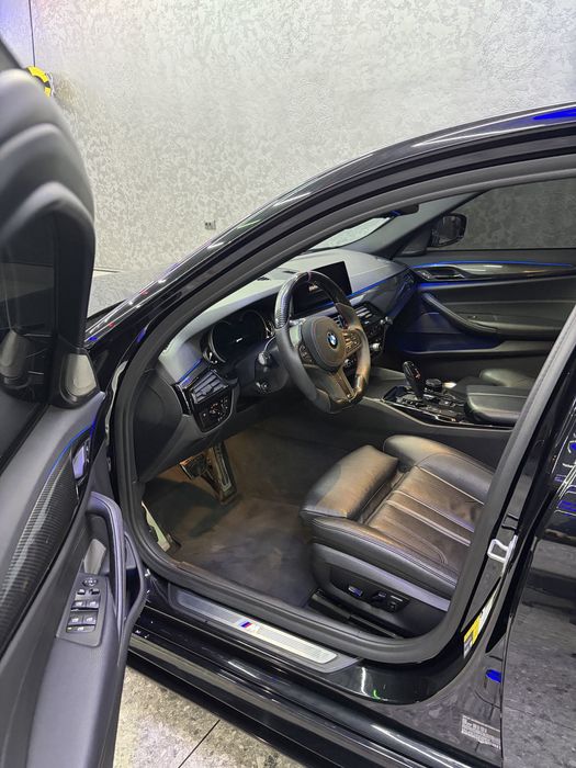 BMW 530i Gibrit 2018 19 yil 102.000 yurgan Top Toza