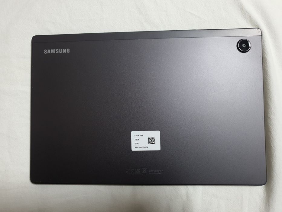 Vând tabletă Samsung Tab A8
